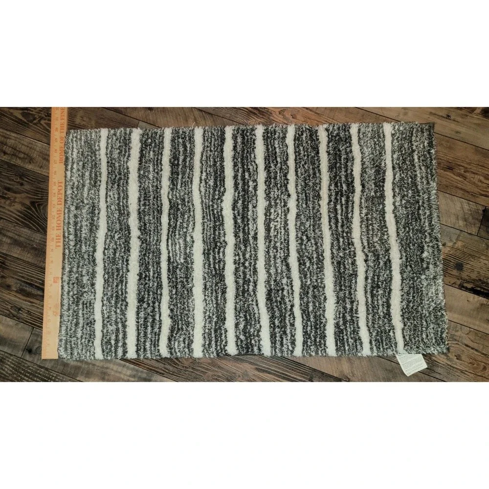 Bathroom Rug Mat Extra Soft Bath Rug Gray and White Striped Non Slip 32X20
